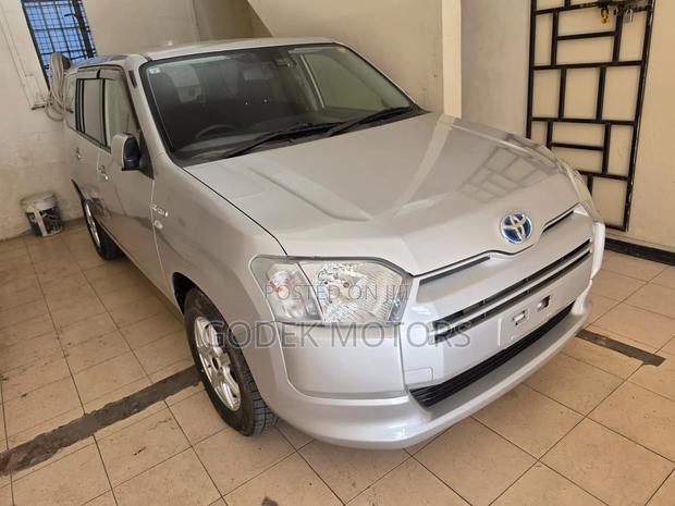 Toyota Succeed 2019 Silver