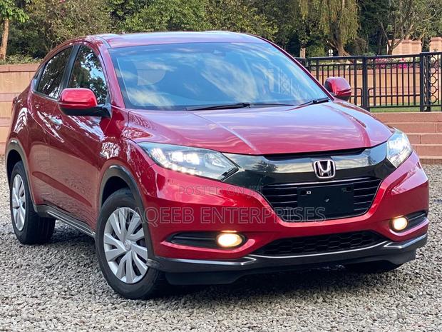 Honda Vezel 2018 Maroon