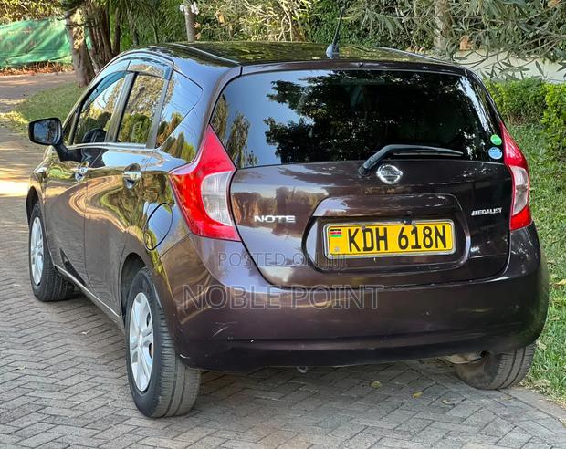 Nissan Note 2015 Maroon