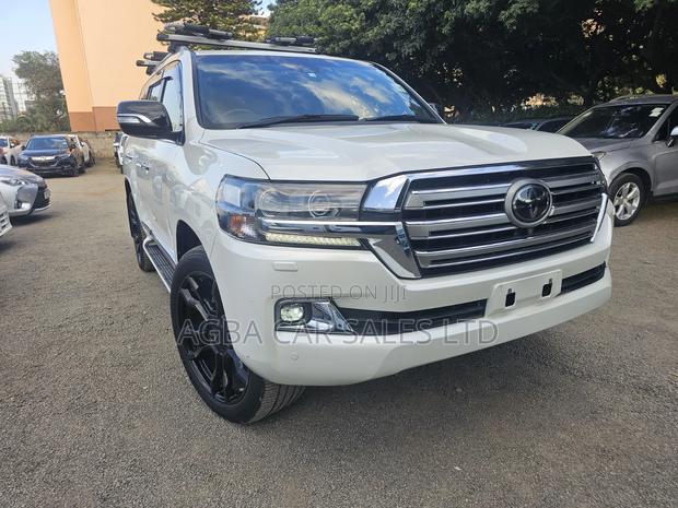 Toyota Land Cruiser 2018 Pearl