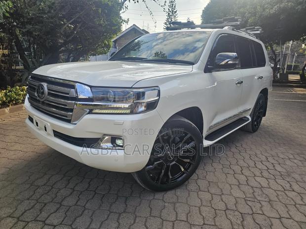 Toyota Land Cruiser 2018 Pearl