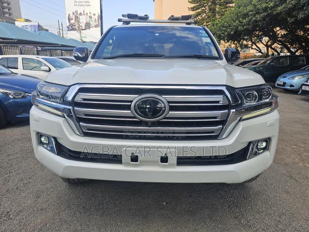 Toyota Land Cruiser 2018 Pearl