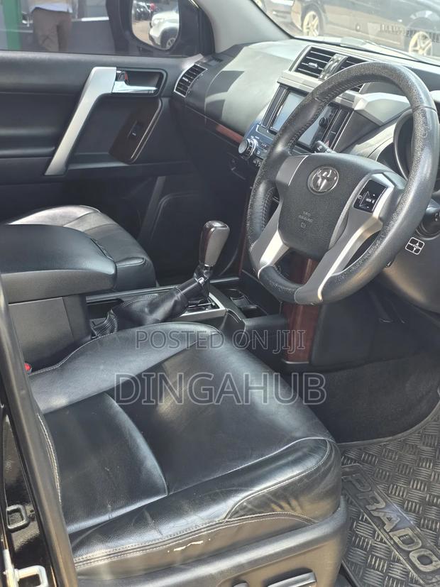 Toyota Land Cruiser Prado 2.8 D-4D 2015 Black