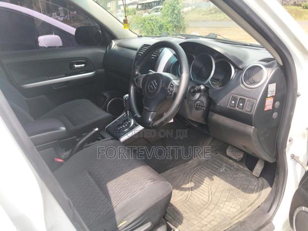 Suzuki Escudo 2013 White