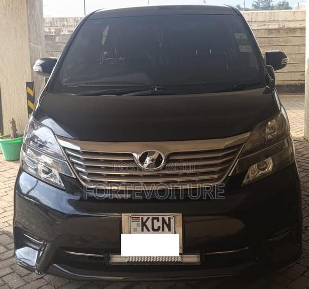 Toyota Vellfire 2010 Black