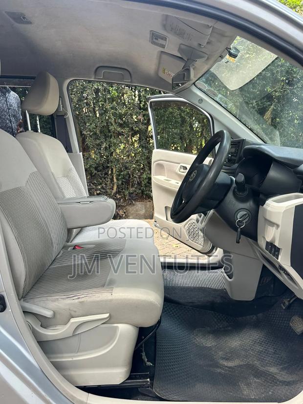 Daihatsu Move 2018 Silver