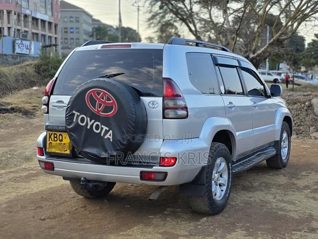 Toyota Land Cruiser Prado 2006 Silver