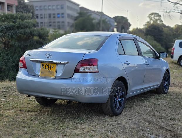 Toyota Belta 2008 Blue