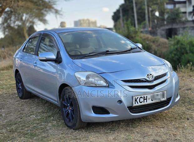 Toyota Belta 2008 Blue