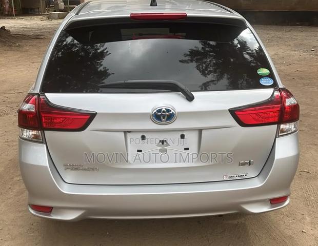 Toyota Corolla Fielder 2019 Silver