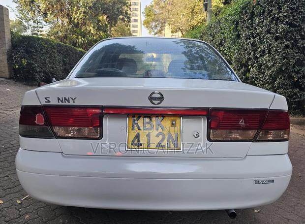 Nissan FB15 2003 White