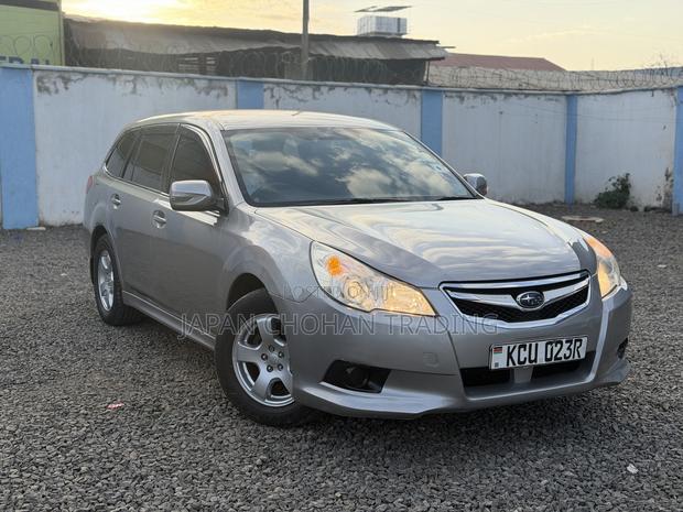 Subaru Legacy 2011 Silver