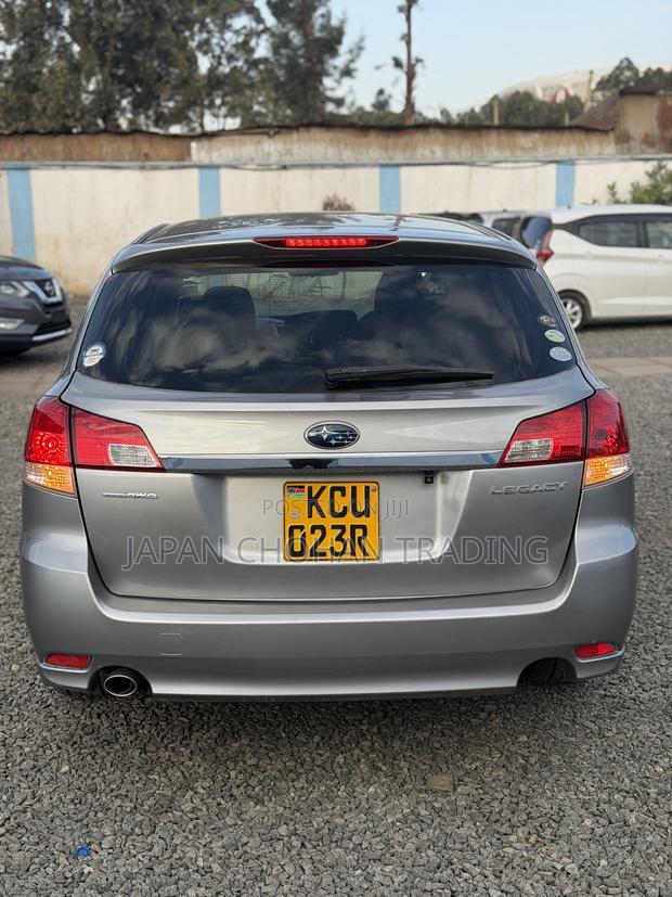 Subaru Legacy 2011 Silver