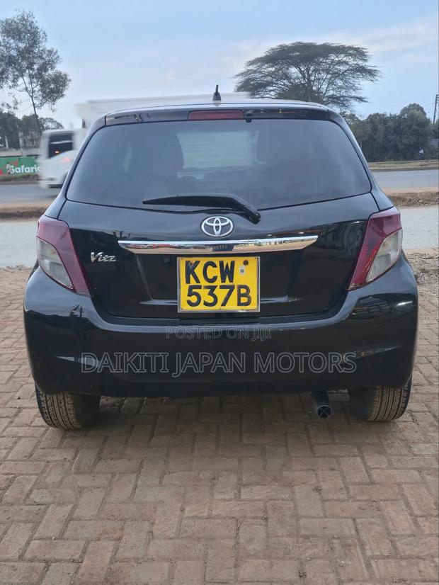Toyota Vitz 2013 Black