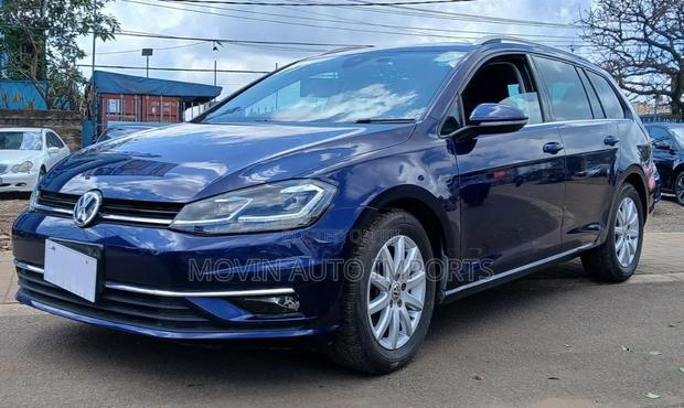 Volkswagen Golf Variant 2018 Blue