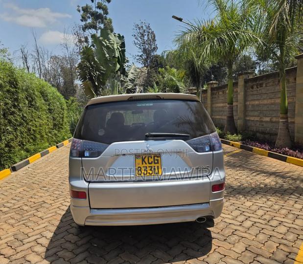 Mitsubishi Outlander 2010 Silver