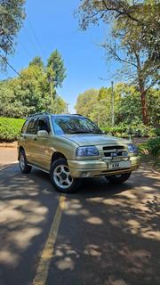 Suzuki Escudo 2000 Gold for sale
