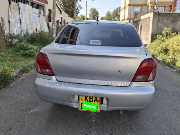 Toyota Platz 2001 Silver