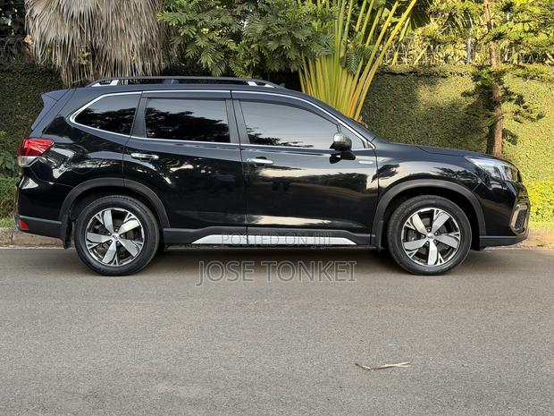 Subaru Forester 2.0XT Premium AWD 2018 Black