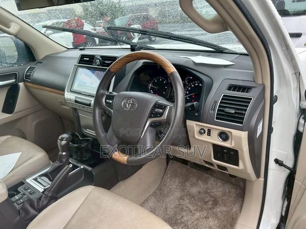 Toyota Land Cruiser Prado 2.8 2020 Off white
