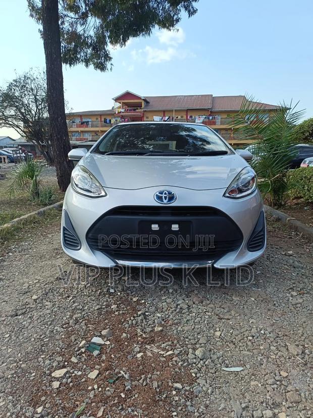 Toyota Aqua 2019 Silver