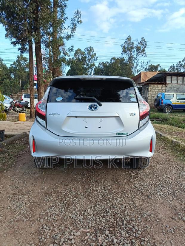 Toyota Aqua 2019 Silver