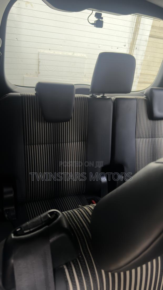 Toyota Noah 2.0 AWD (7 Seater) 2019 Teal
