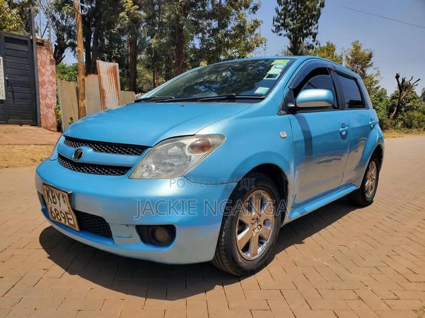 Toyota IST 2006 Blue