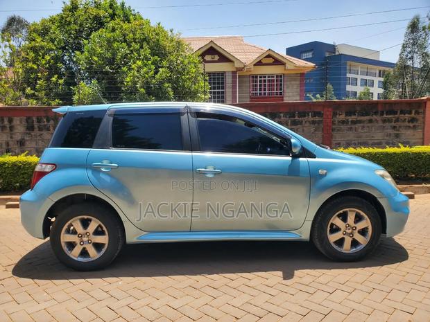 Toyota IST 2006 Blue
