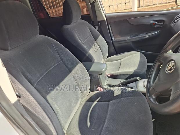 Toyota Corolla Fielder 2011 Silver