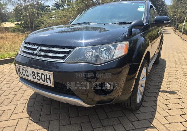 Mitsubishi Outlander 2011 Black