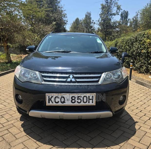 Mitsubishi Outlander 2011 Black
