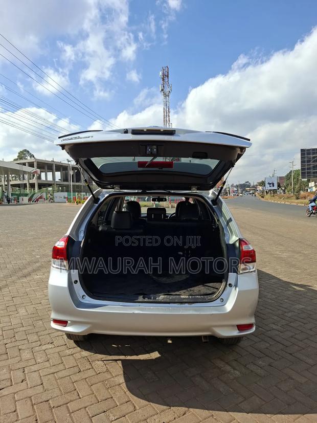 Toyota Corolla Fielder 2017 Silver