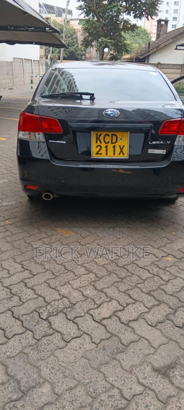 Subaru Legacy 2.5i 2011 Black