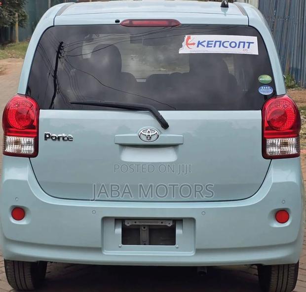 Toyota Porte 2020 Green