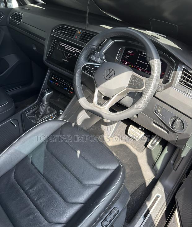 Volkswagen Tiguan 2022 Black