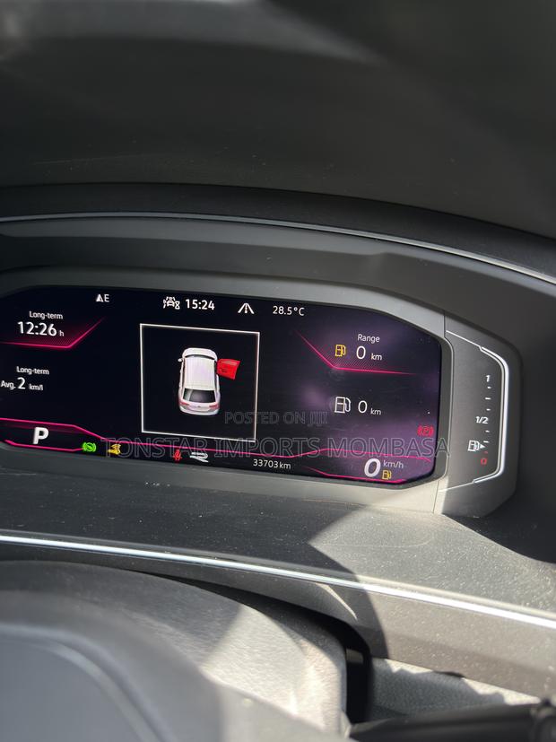 Volkswagen Tiguan 2022 Black