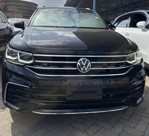 Volkswagen Tiguan 2022 Black