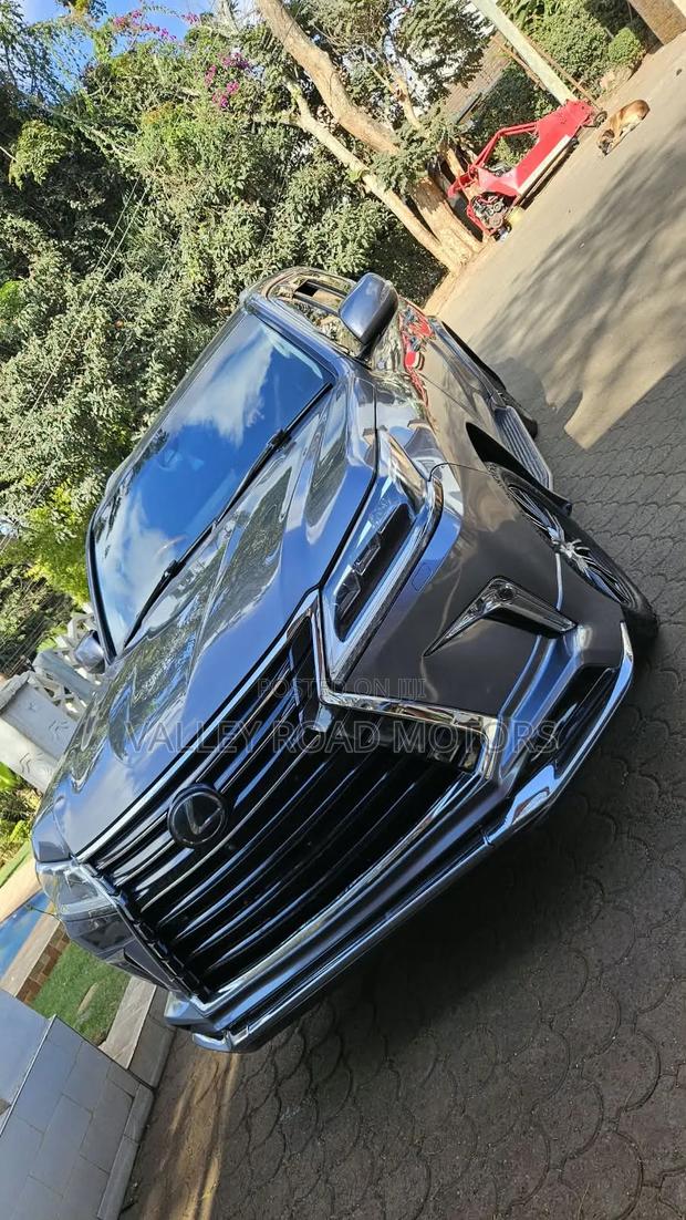 Lexus LX 2016 Silver