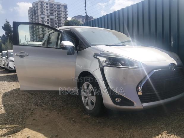 Toyota Sienta 1.5 AWD (6-seater) 2019 Silver