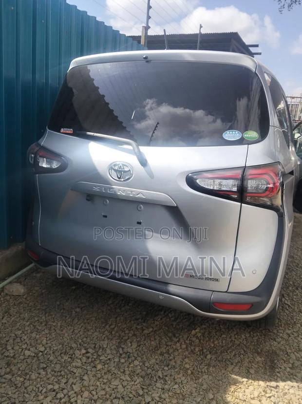 Toyota Sienta 1.5 AWD (6-seater) 2019 Silver