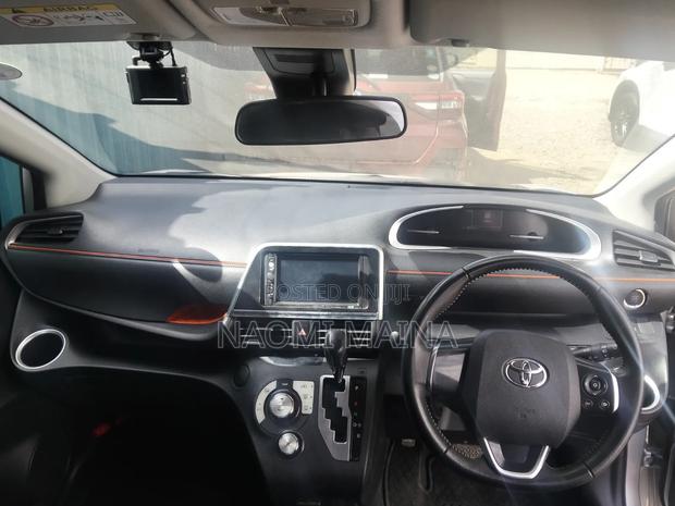 Toyota Sienta 1.5 AWD (6-seater) 2019 Silver
