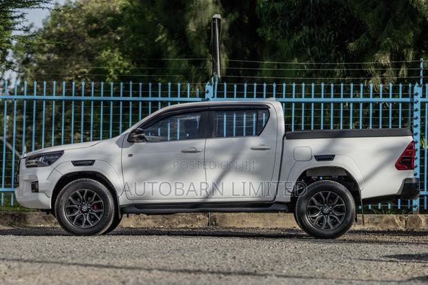 Toyota Hilux 2022 Pearl