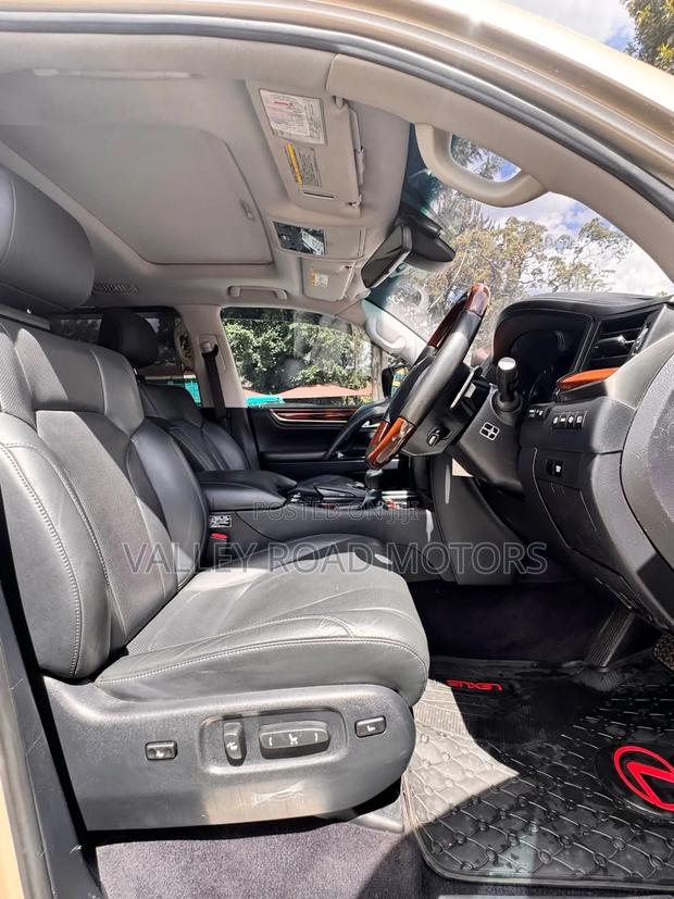 New Lexus LX 2016 Gold