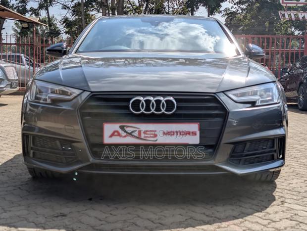 Audi A4 2.0T ultra Premium FWD 2018 Gray