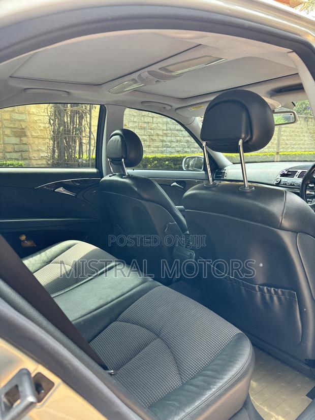 Mercedes-Benz E280 2002 Silver