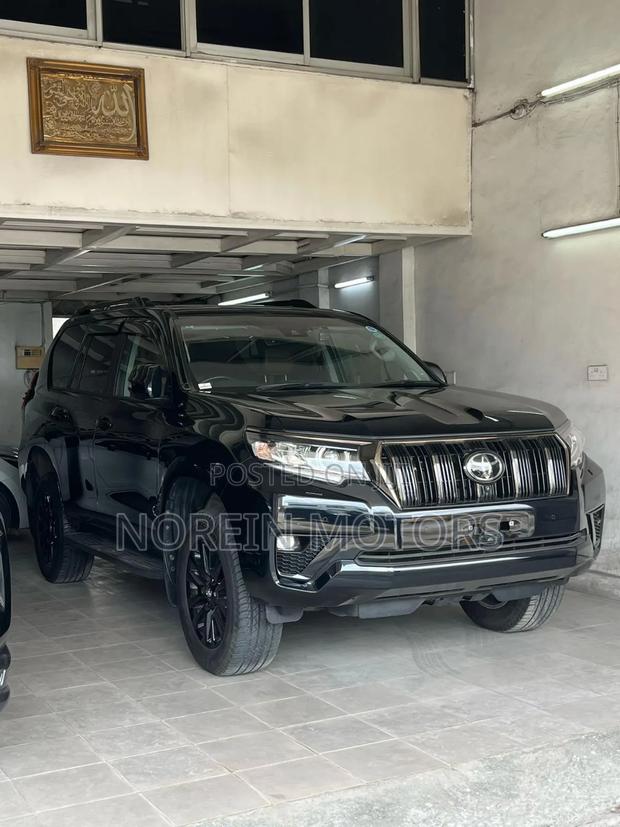 Toyota Land Cruiser Prado 2019 Black