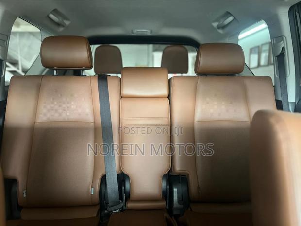 Toyota Land Cruiser Prado 2019 Black