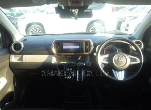 Toyota Passo 2019 Silver