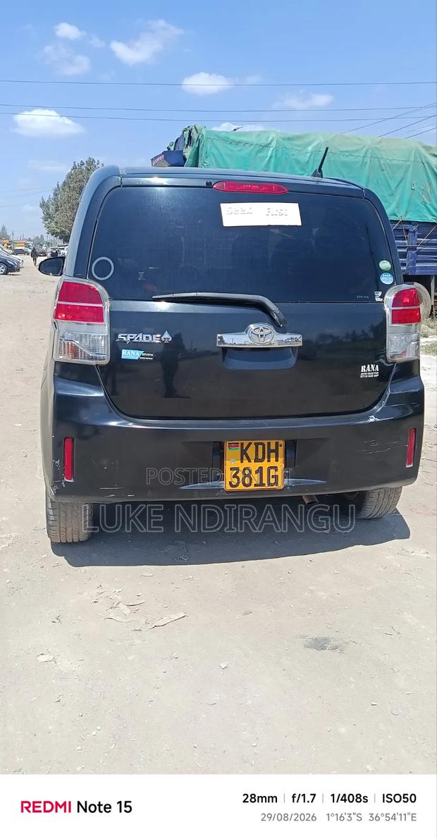 Toyota Spade 2015 Black